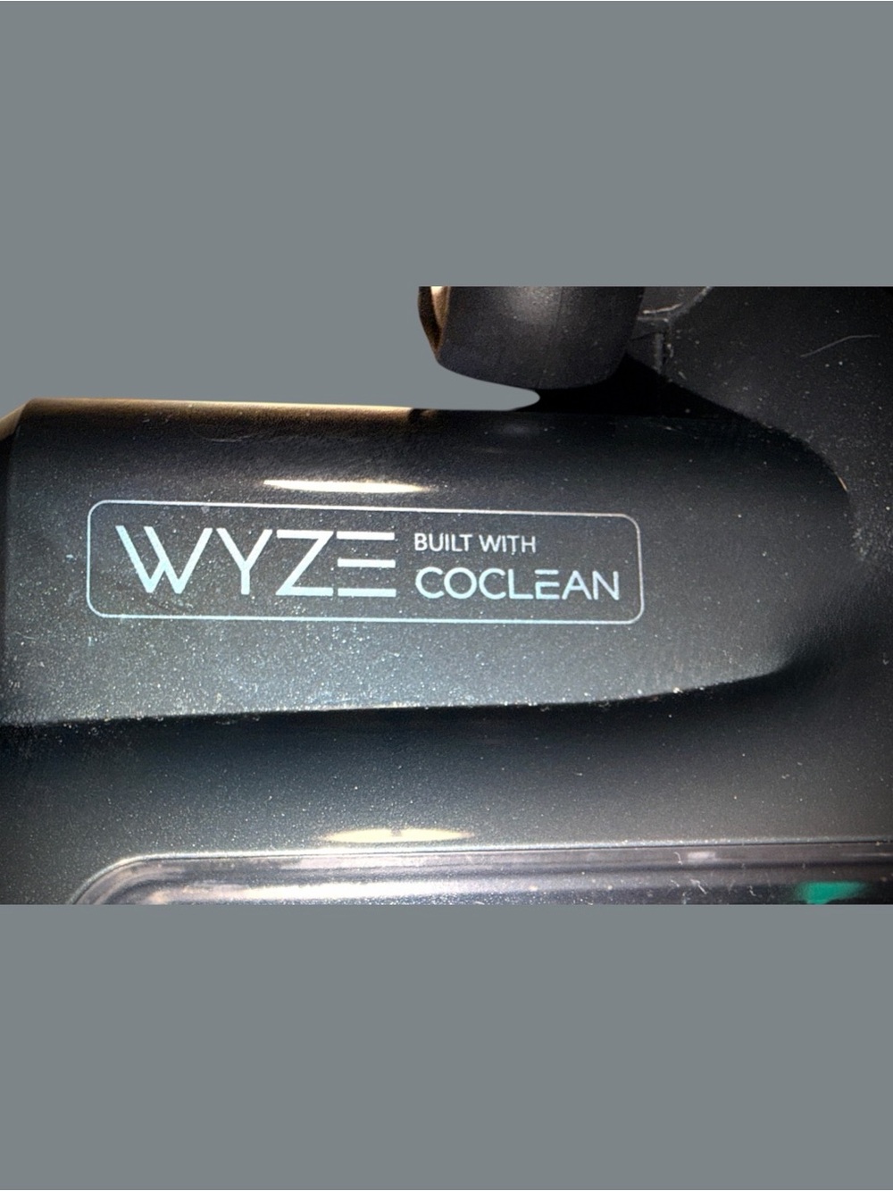 Wyze Cordless Vacuum Rotating Floor Brush attachment along with Crevice Tool - Picture 4 of 7